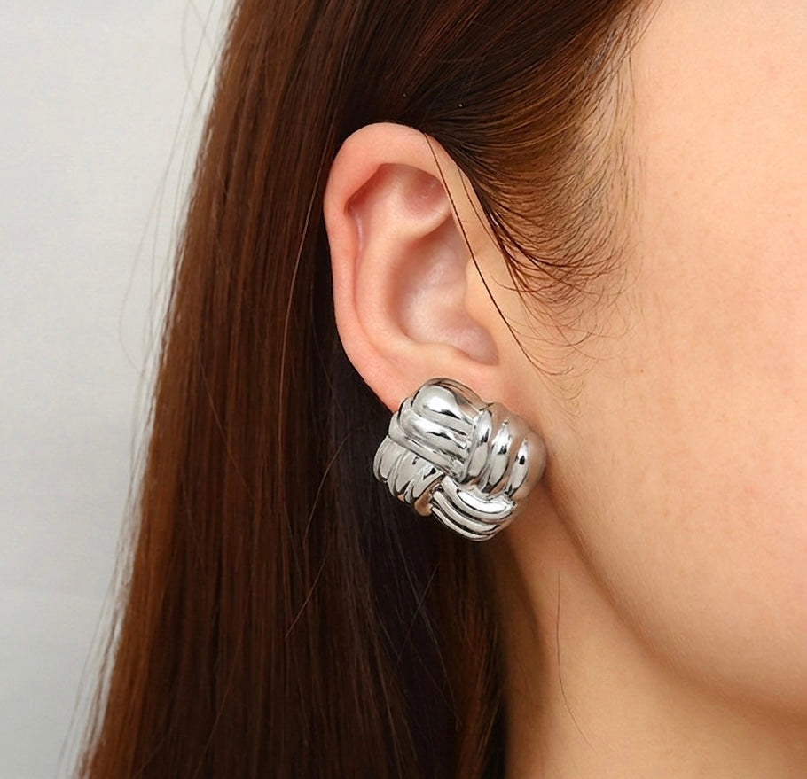 Aretes Cuadrados Grandes con Lineas