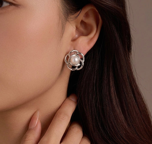 Aretes Floreadas con Perla