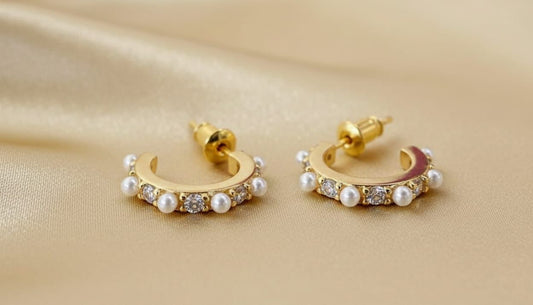 Aretes de Perlas y Puntos de Zirconia