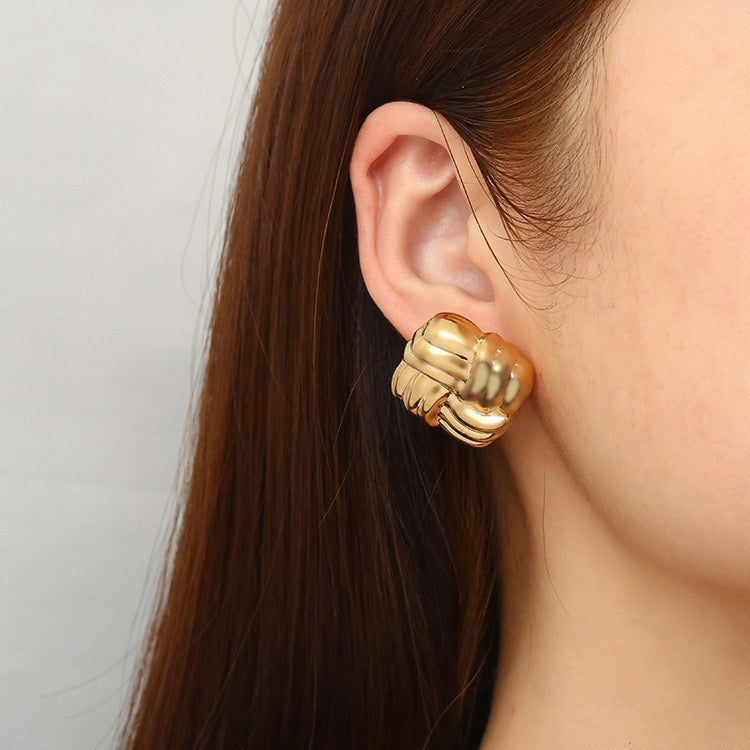 Aretes Cuadrados Grandes con Lineas