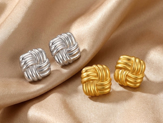Aretes Cuadrados Grandes con Lineas