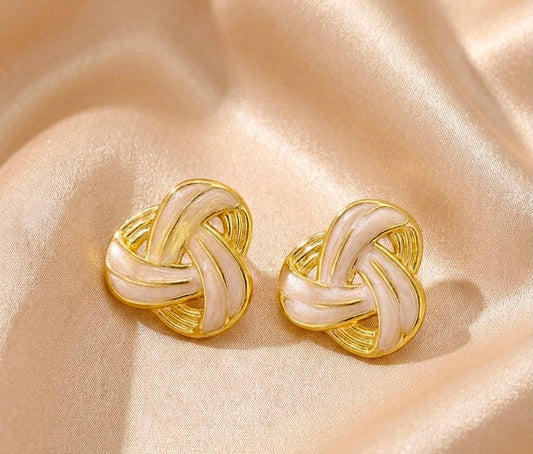 Aretes Nudo Madre Perla