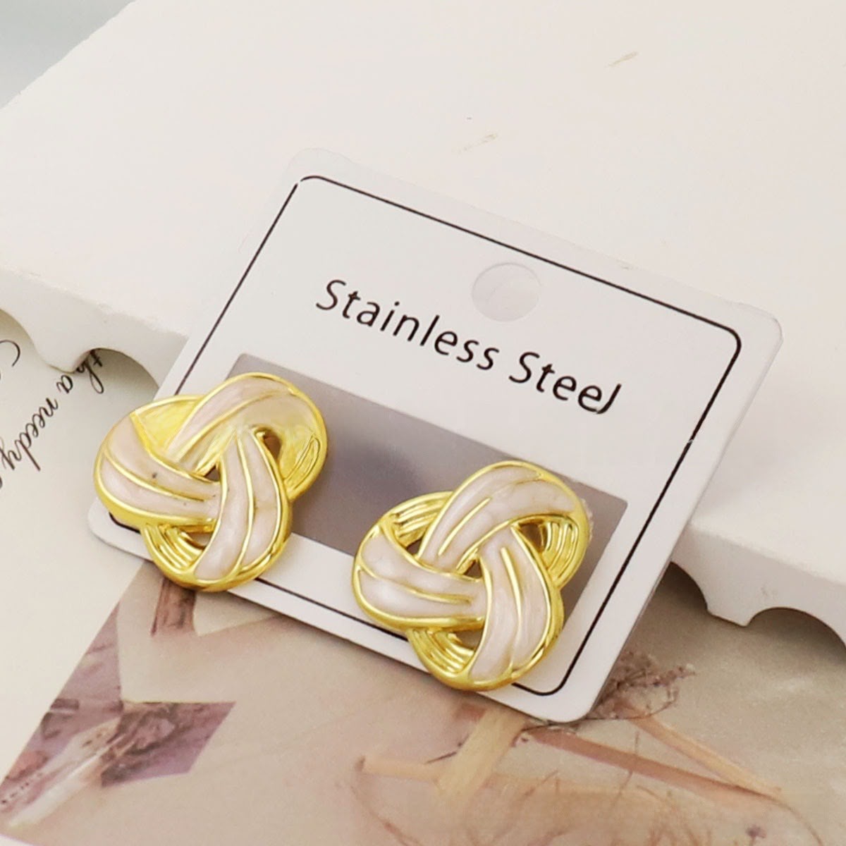 Aretes Nudo Madre Perla
