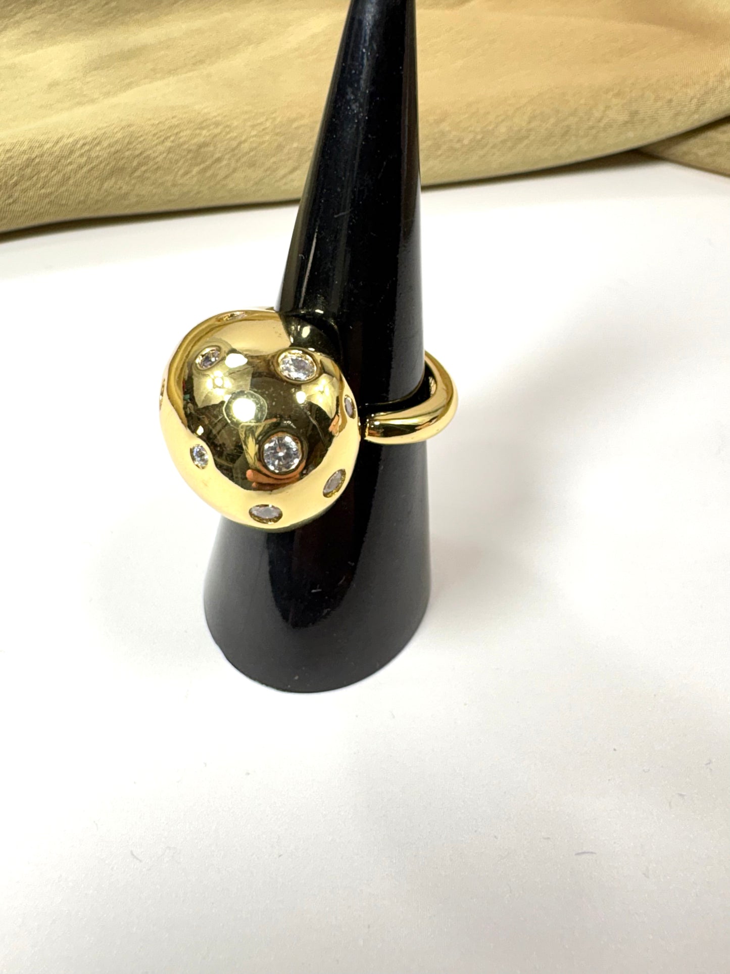Anillo Gota con Zirconia