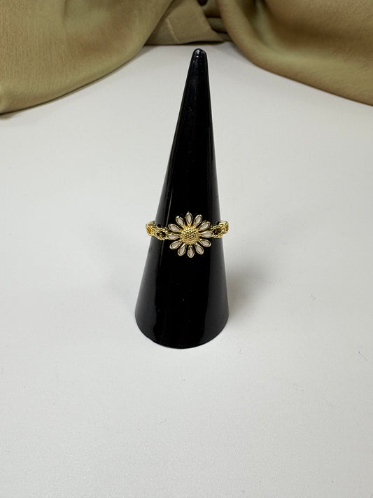 Anillo Margarita  Dorada