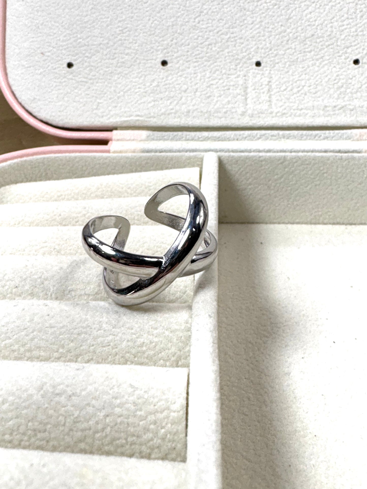 Anillo Cruz Delgado