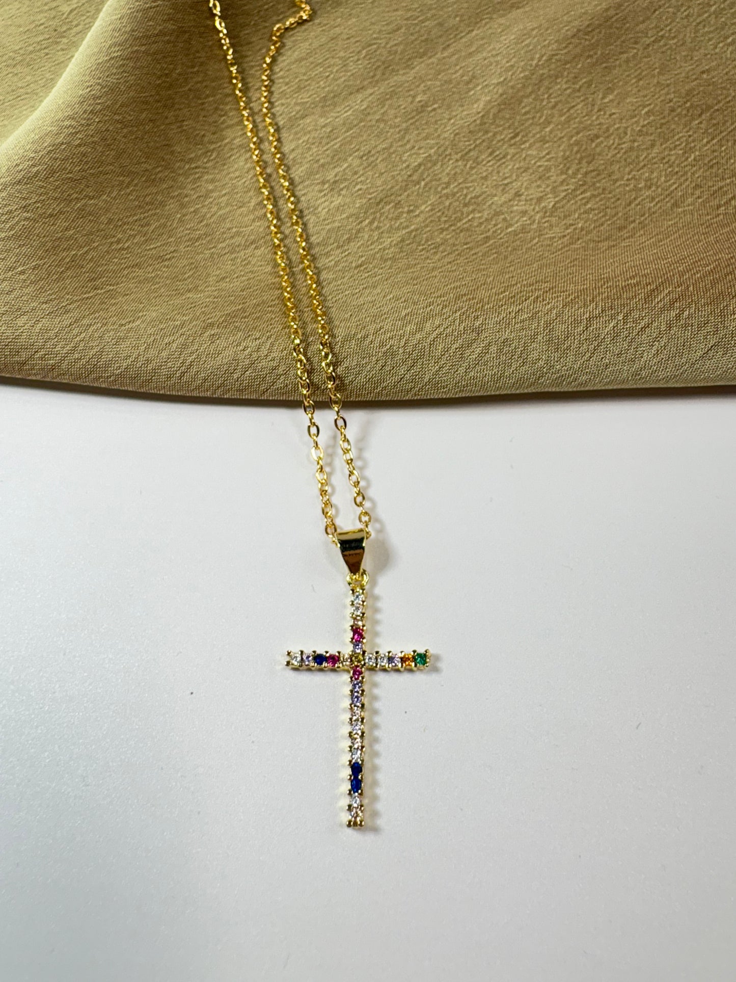 Collar Cruz Varios Colores