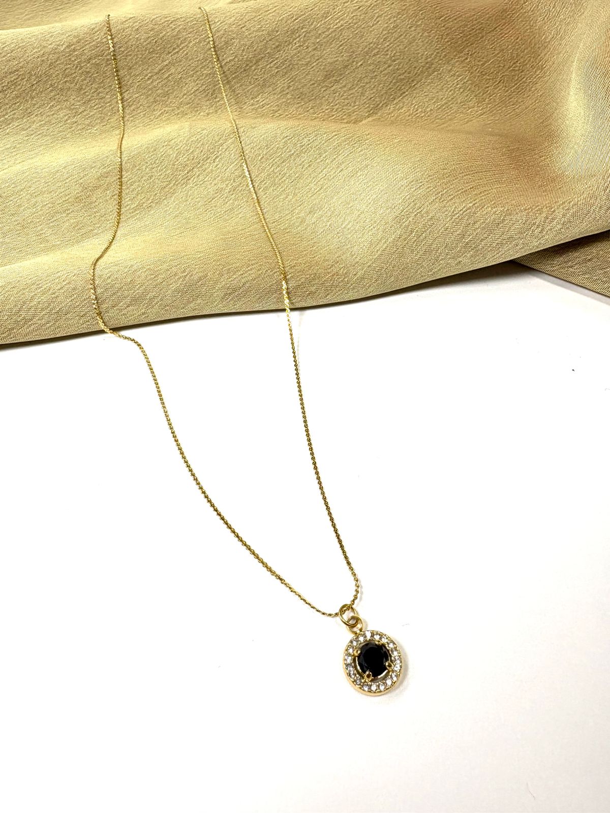 Collar Circulo de Color Zirconia