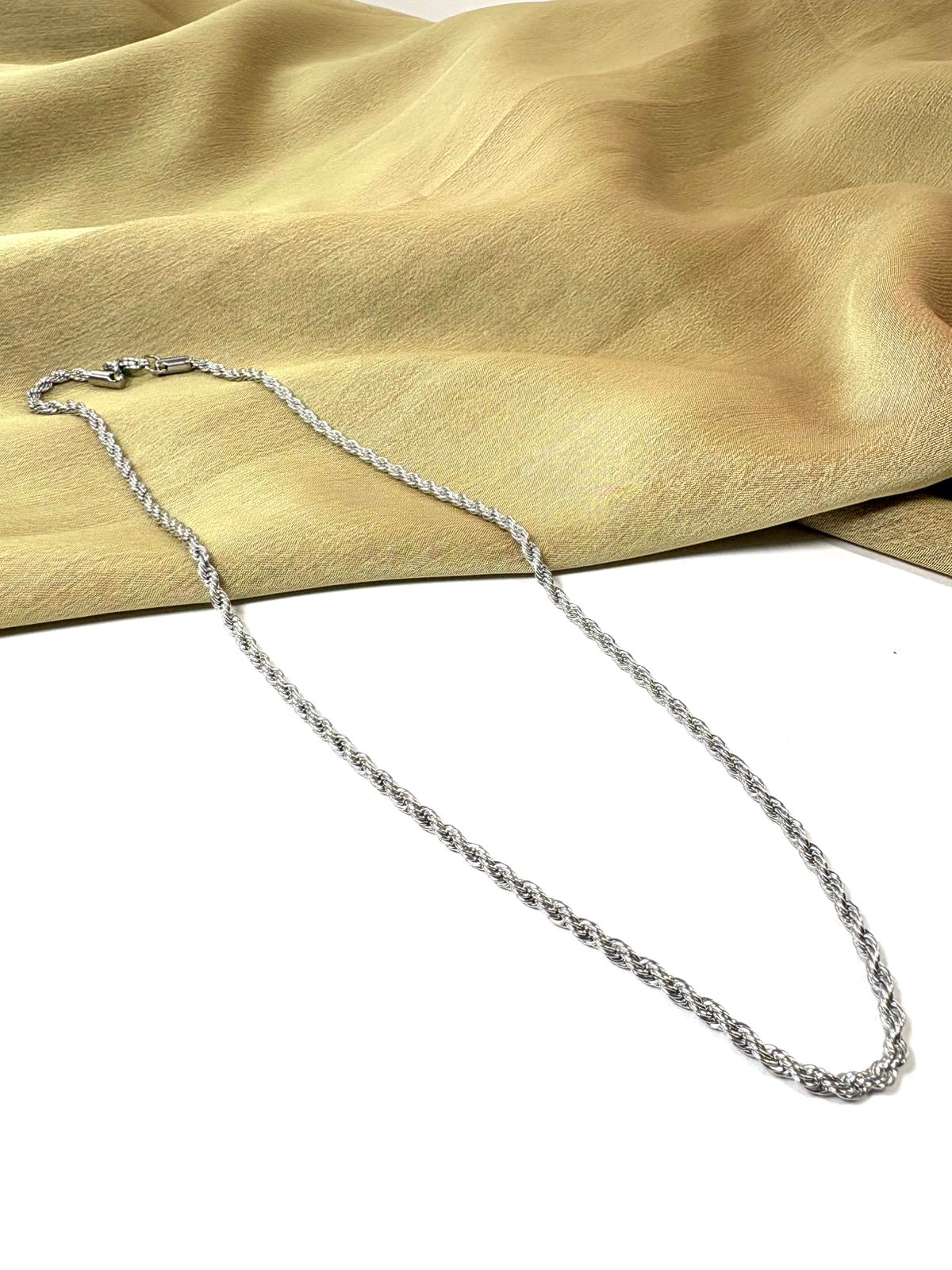 COLLAR TORSAL PLATEADO 45CM