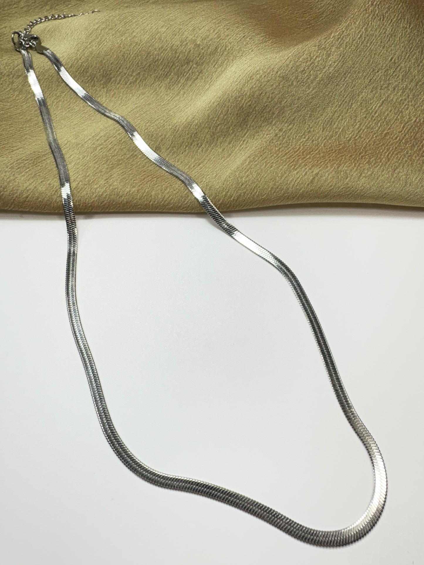 Collar Plano Dorado y Plateado 45cm