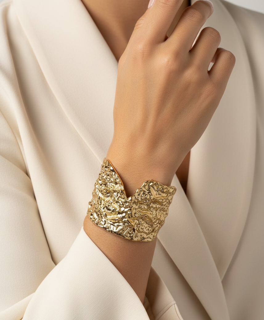 Brazalete grande dorado
